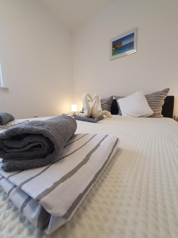 Apartments Villa M&M 2 Бибинє Екстер'єр фото