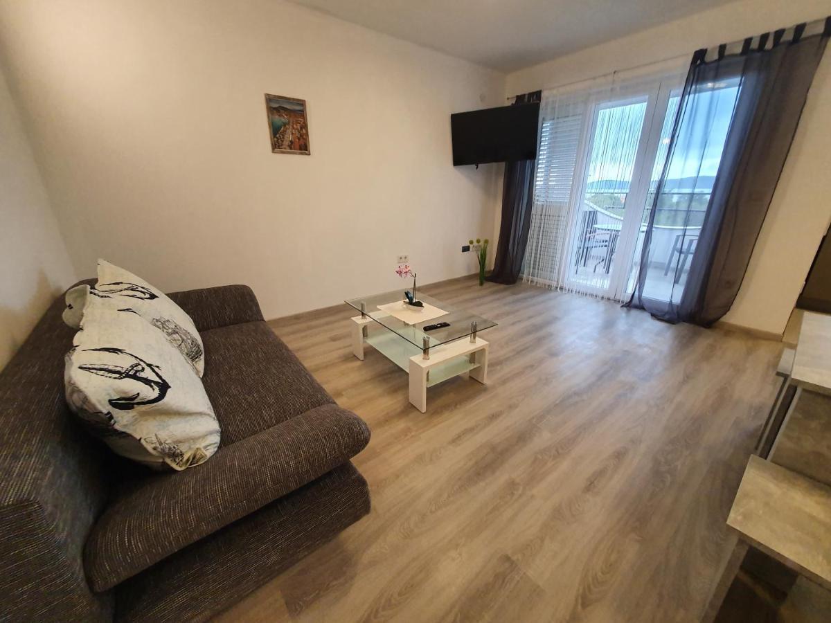 Apartments Villa M&M 2 Бибинє Екстер'єр фото