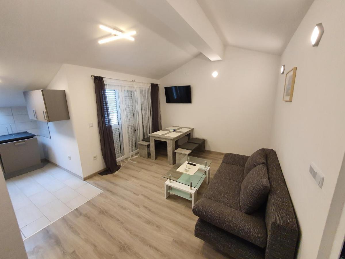 Apartments Villa M&M 2 Бибинє Екстер'єр фото