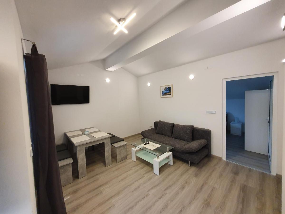 Apartments Villa M&M 2 Бибинє Екстер'єр фото