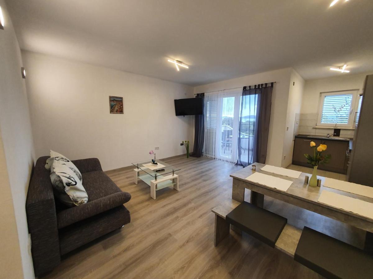 Apartments Villa M&M 2 Бибинє Екстер'єр фото