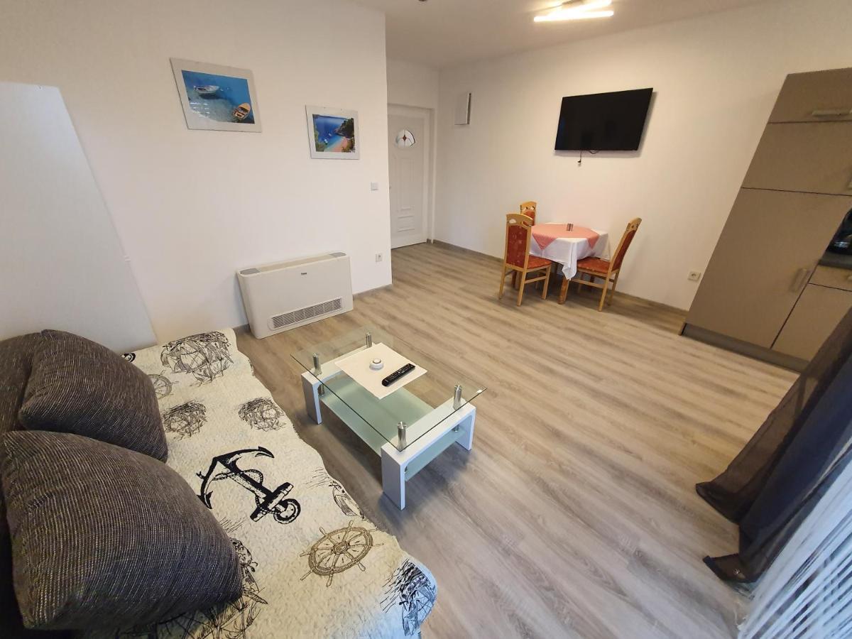 Apartments Villa M&M 2 Бибинє Екстер'єр фото